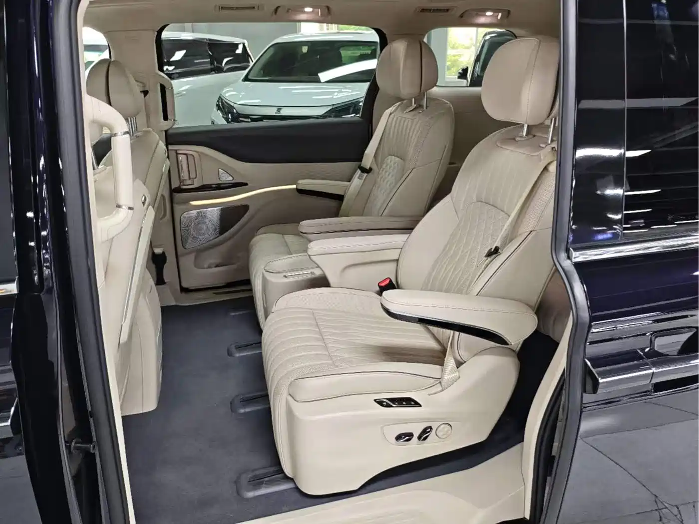 Voyah Auto Voyah Dreamer 2024 EV Ultra Long Range Flagship Edition фото 10