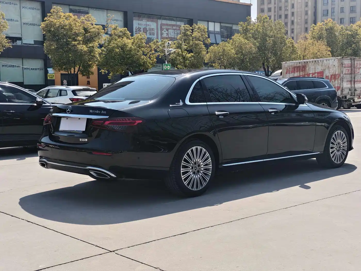 MERCEDES-BENZ E CLASS