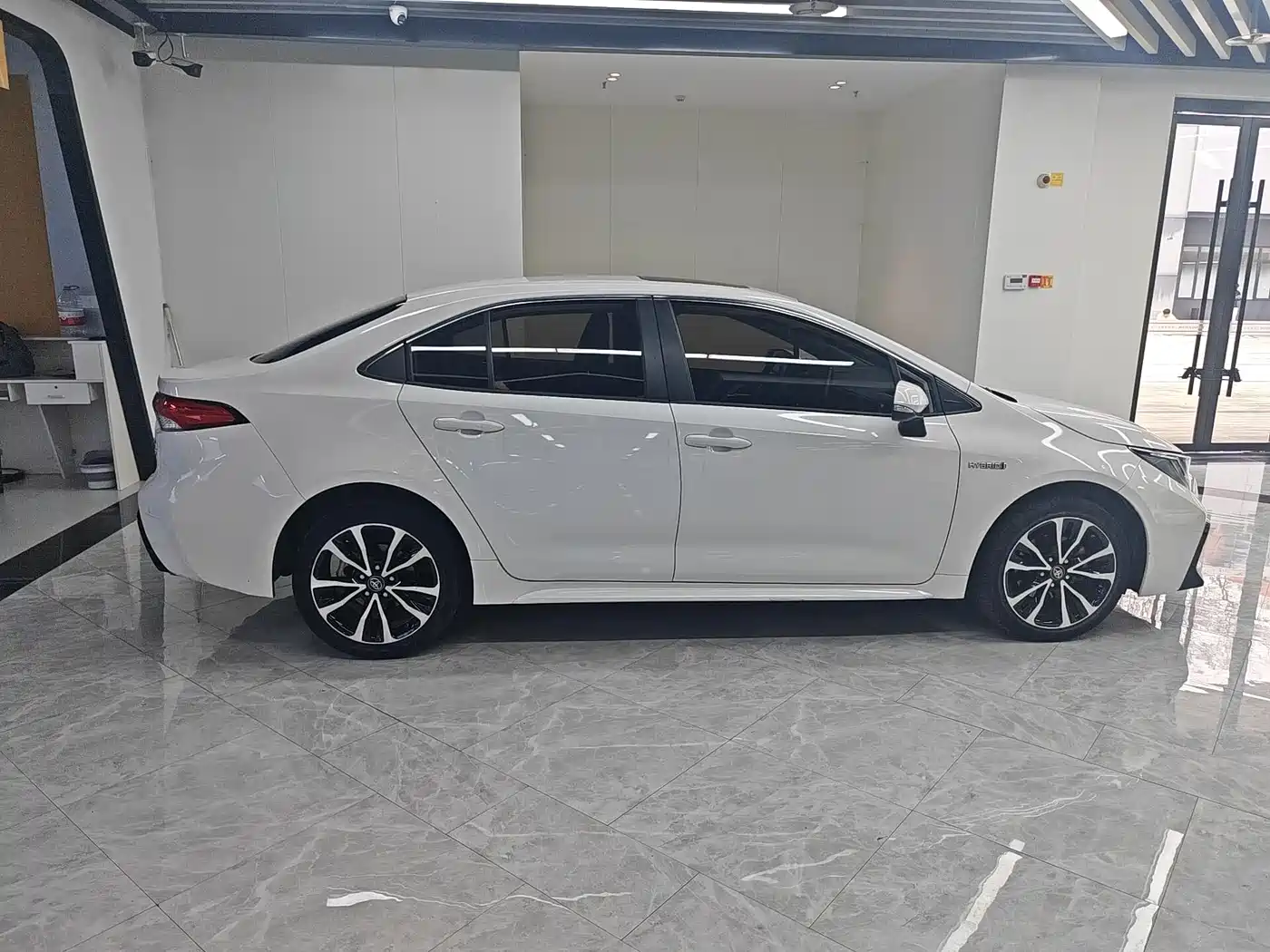 Toyota Levin 2022 Dual Engine 1.8H E-CVT Sport Edition фото 5
