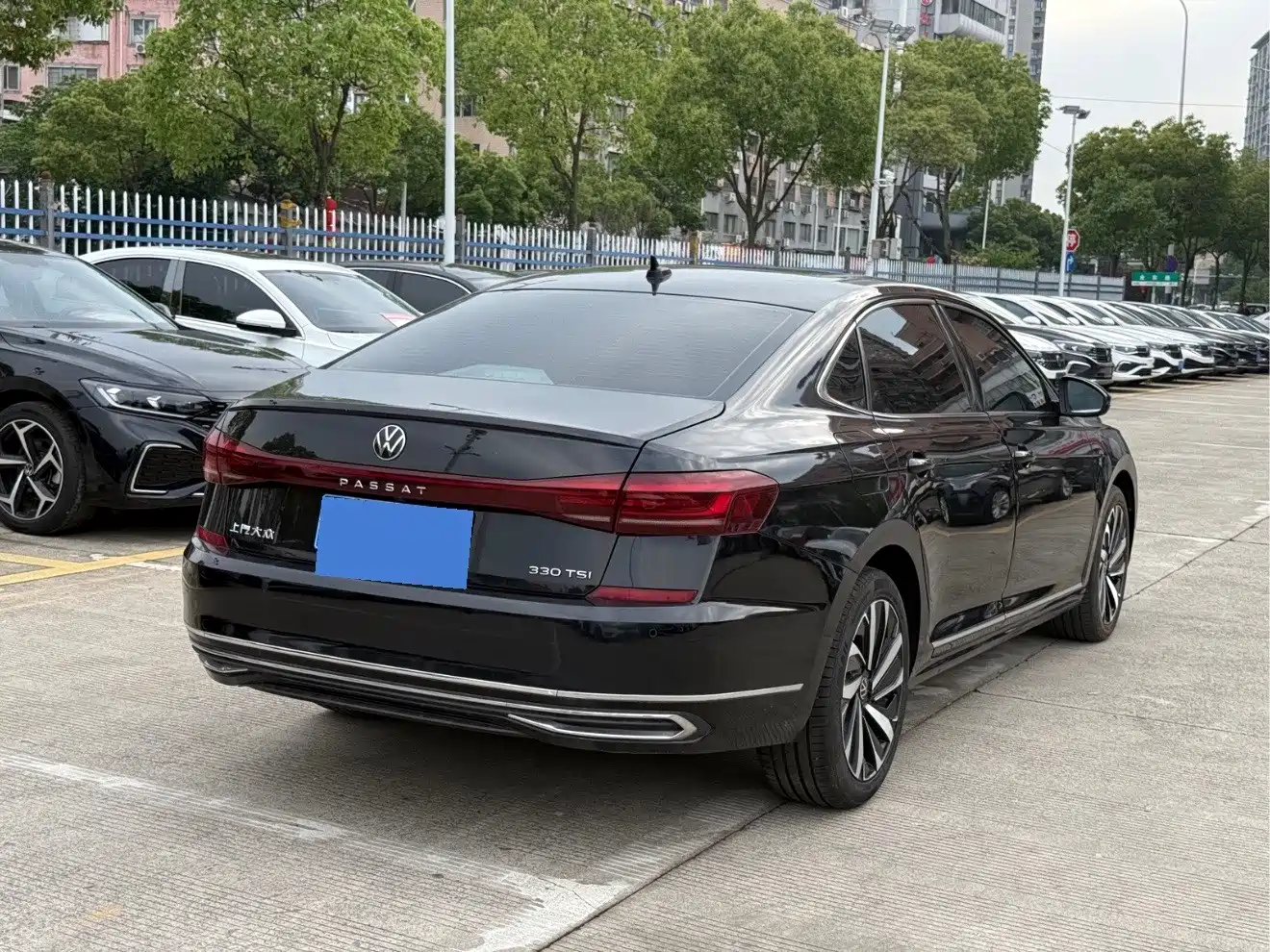 Volkswagen Passat 2022 330TSI Elite Edition фото 4
