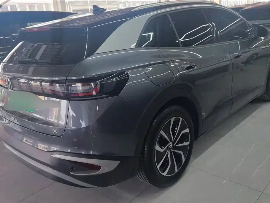 VOLKSWAGEN ID.4 X