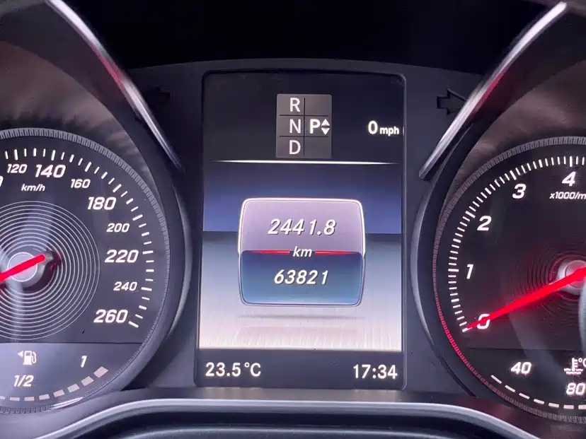 Mercedes-Benz V-Class 2018 V 260 L Premium Long Wheelbase Edition China VI фото 13