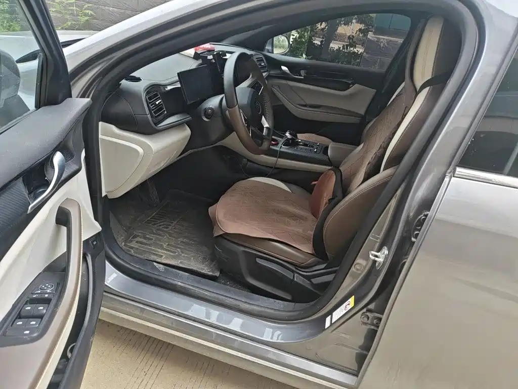 Фото 12 - BYD Qin PLUS