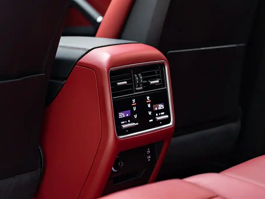 PORSCHE CAYENNE NEW ENERGY