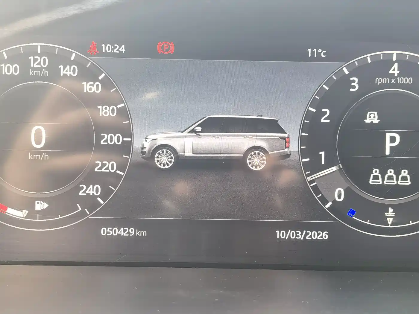 Land Rover Range Rover 2022 3.0 L6 360PS Golden Age Edition фото 17