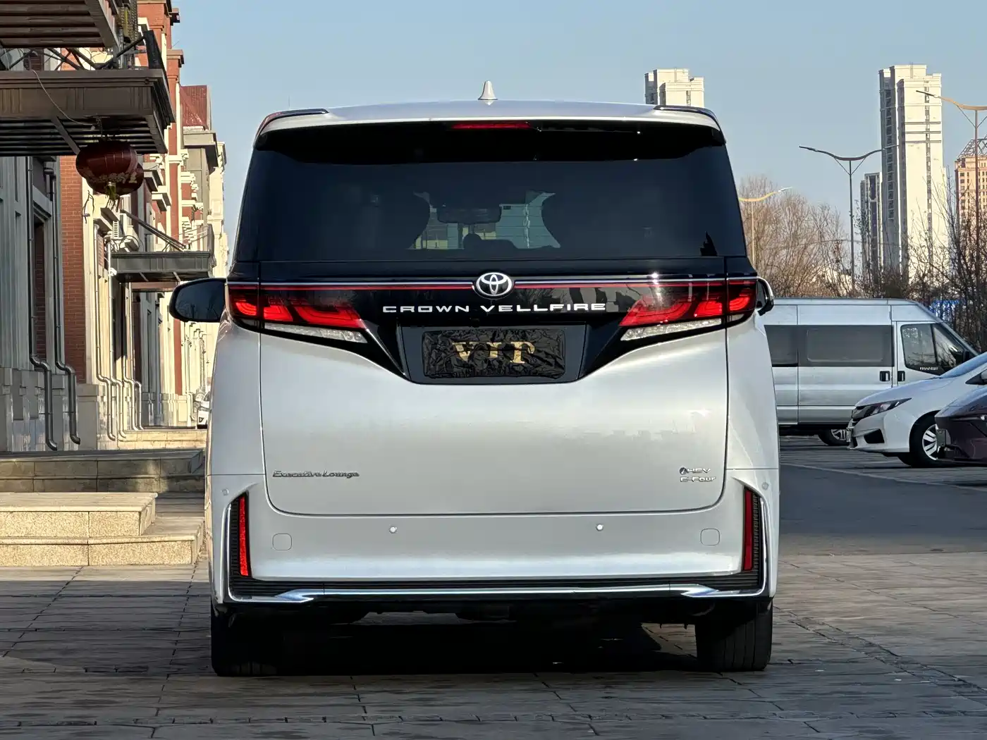 Toyota Vellfire 2024 Crown Hybrid 2.5L Executive Premium Edition фото 5