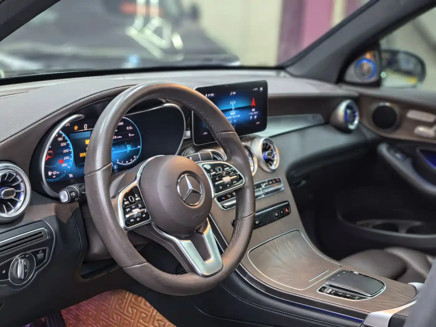 Mercedes-Benz GLC 2020 Facelift GLC 260 L 4MATIC Luxury фото 14