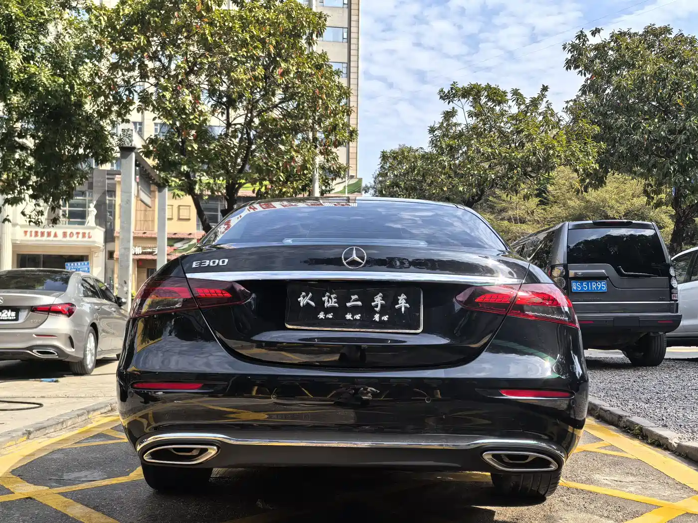Mercedes-Benz E-Class 2021 E 300 L Fashion фото 6