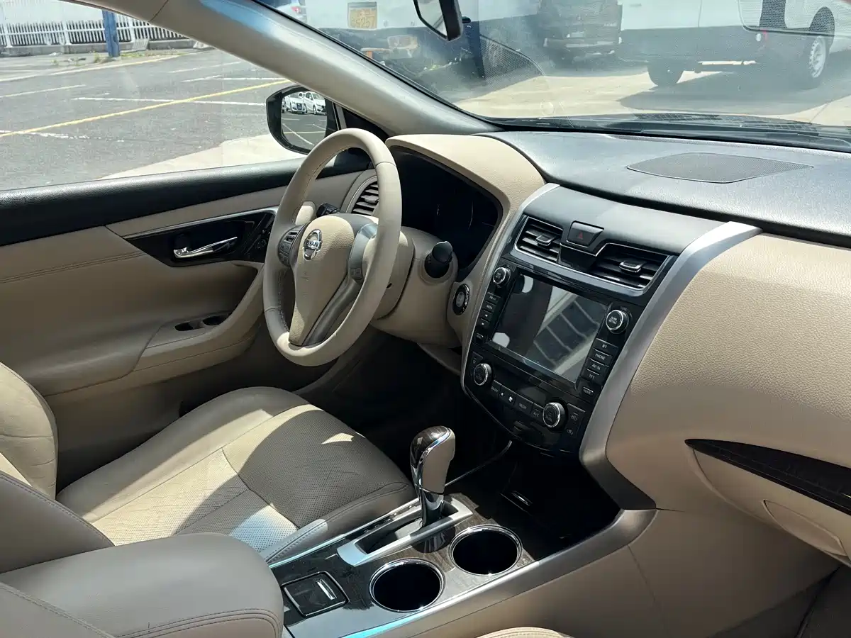 Photo 17 - Nissan Teana