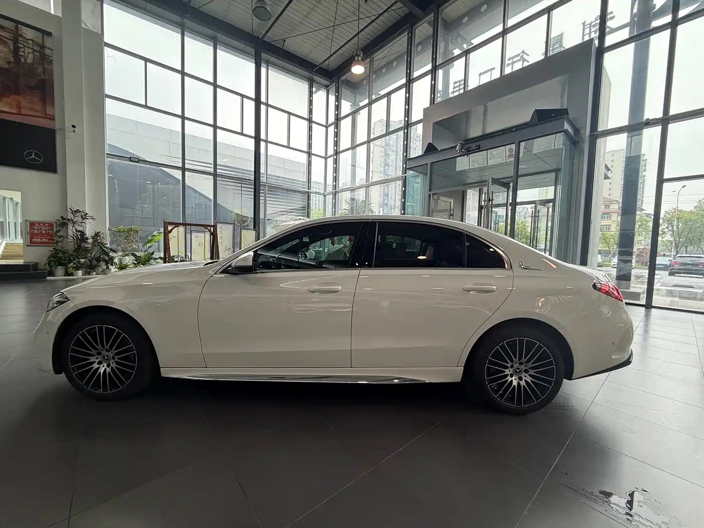 Mercedes-Benz C-Class 2024 C 260 L Sport фото 2