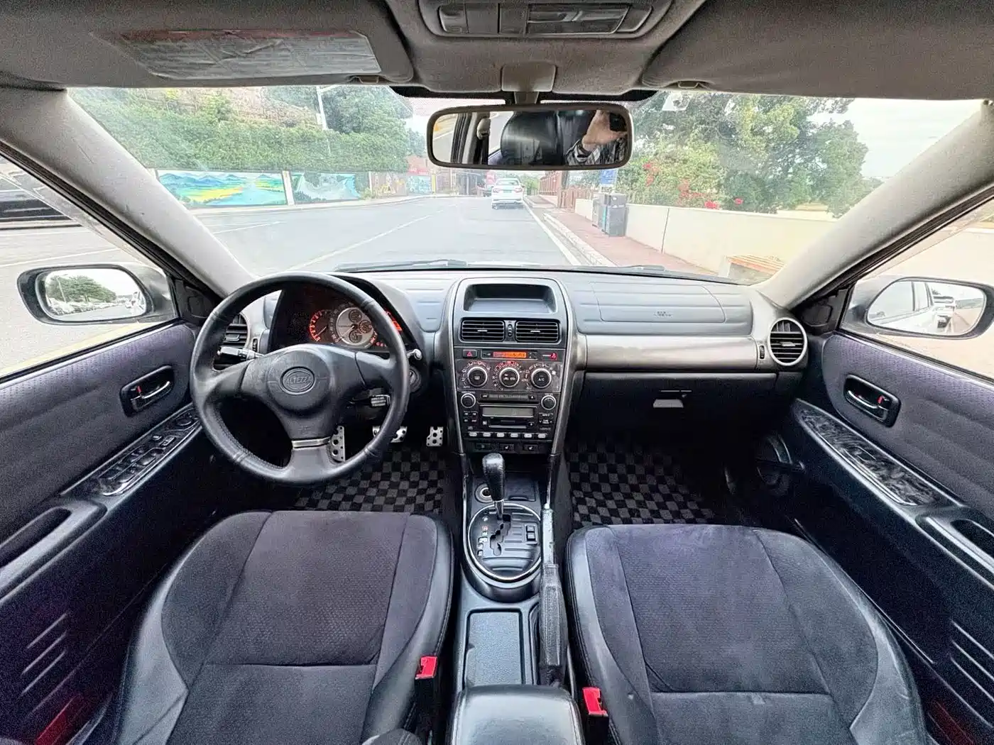 Lexus IS фото 9