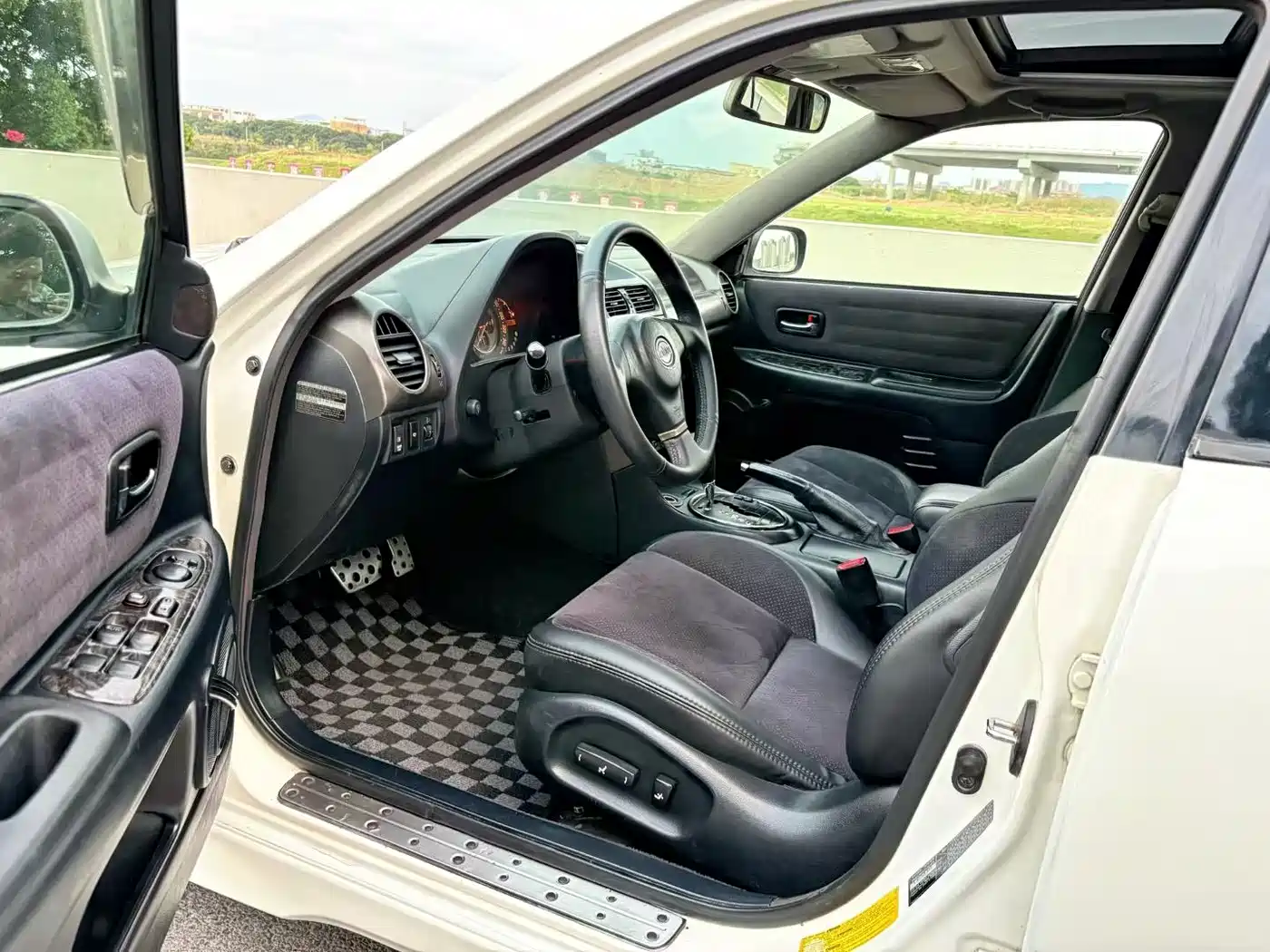Lexus IS фото 7