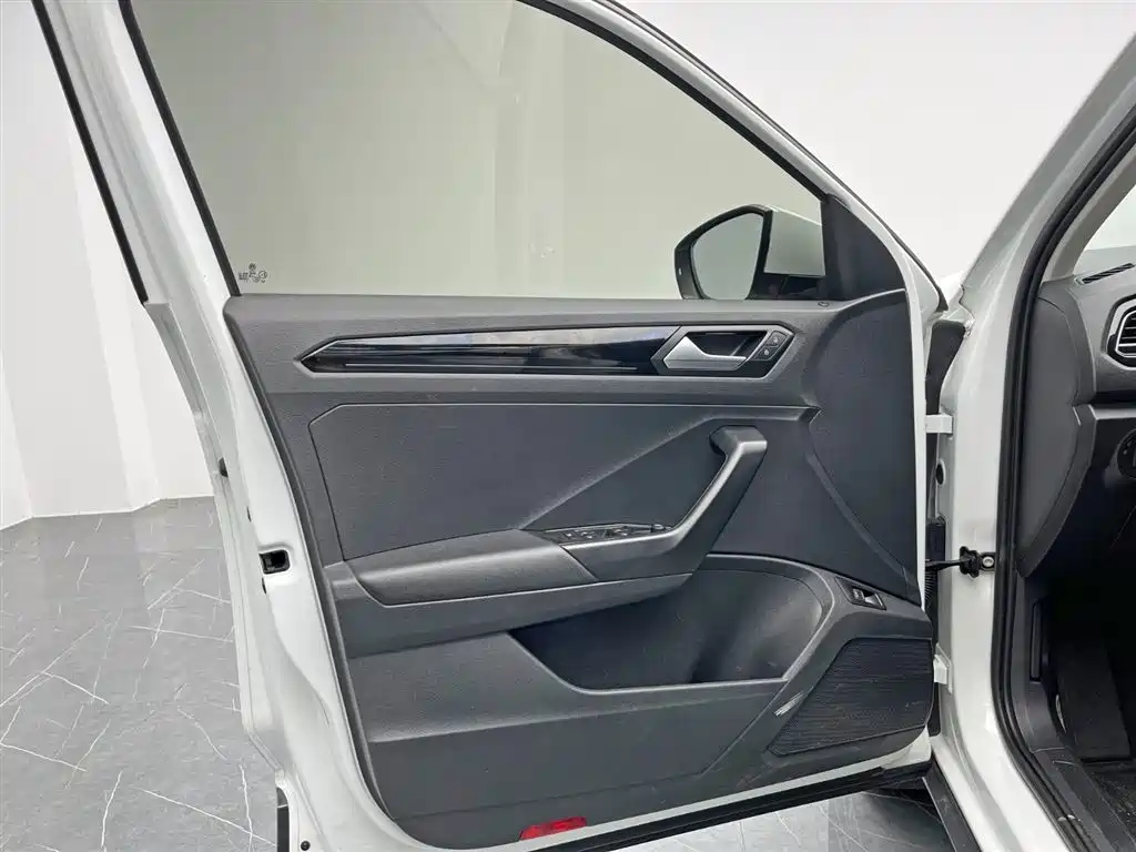 Volkswagen T-ROC 2020 280TSI DSG 2WD Comfort фото 13