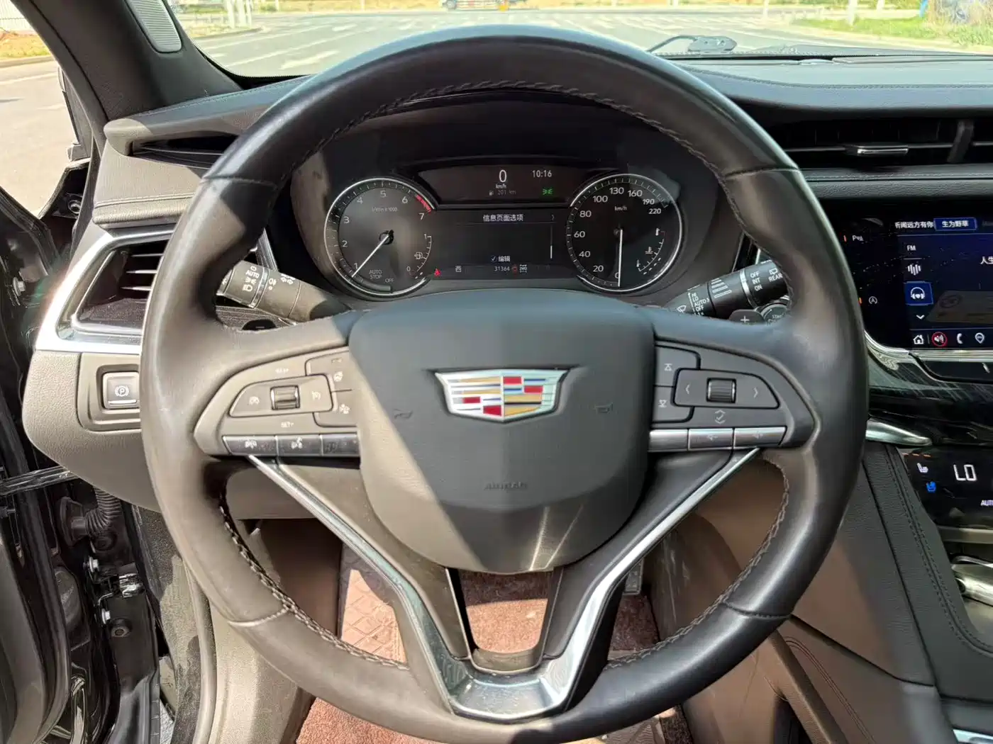 Cadillac XT6 2022 2.0T 6-Seater 4WD Luxury Edition фото 6