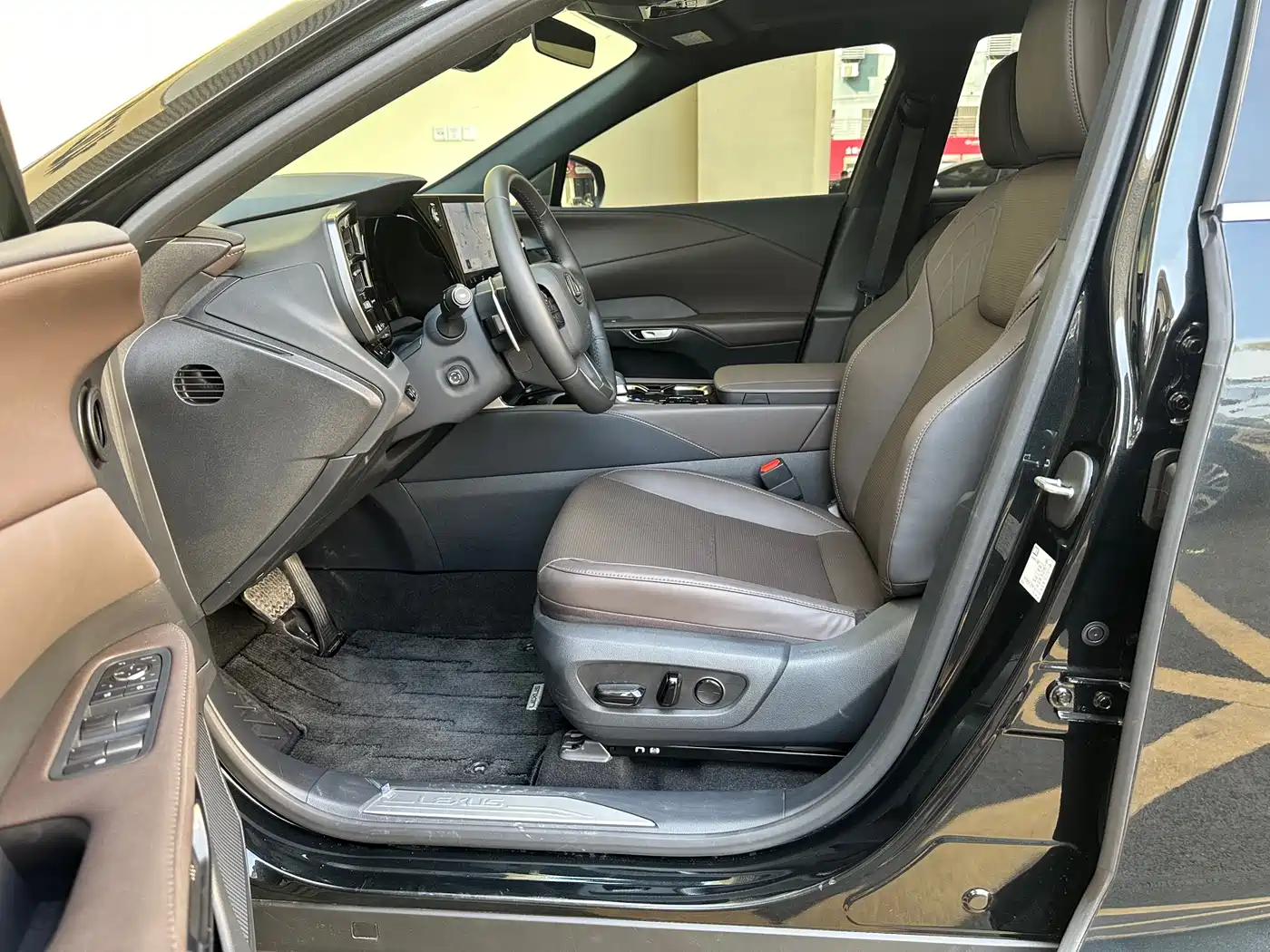 Lexus RX 2025 350h 2WD Comfort Edition фото 13