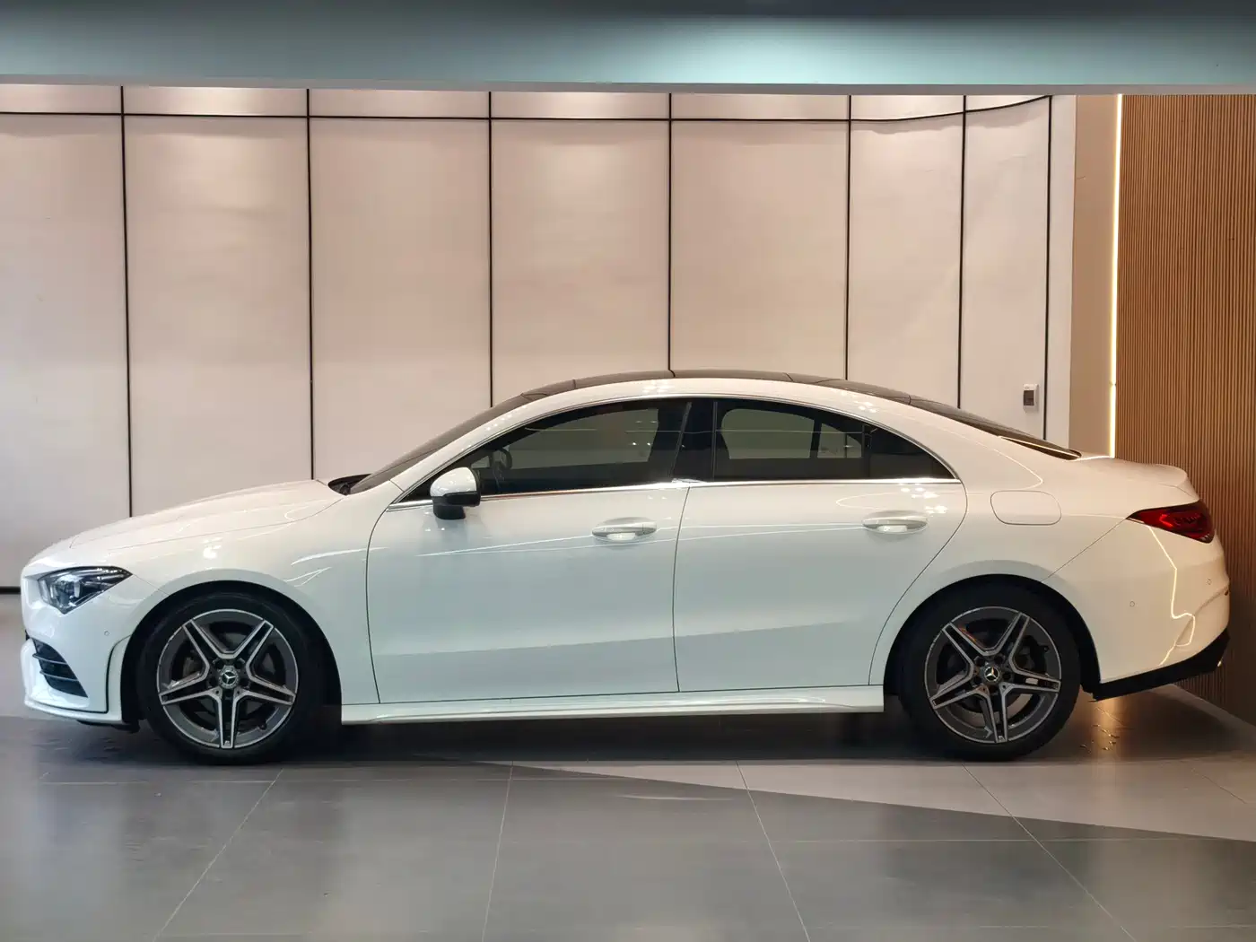 Mercedes-Benz CLA (Import) 2021 CLA 200 фото 4