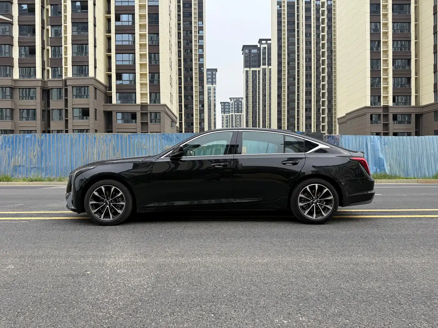 Cadillac CT5 2025 Model 28T Urban Sport Edition фото 4