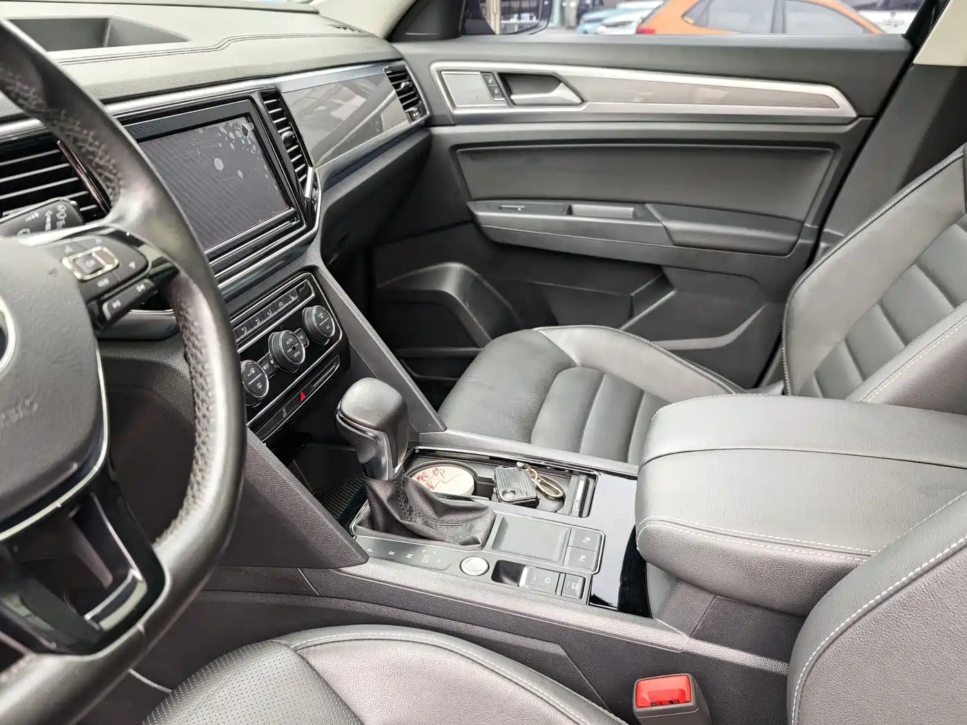 Volkswagen Teramont 2019 330TSI 2WD Luxury China VI фото 7
