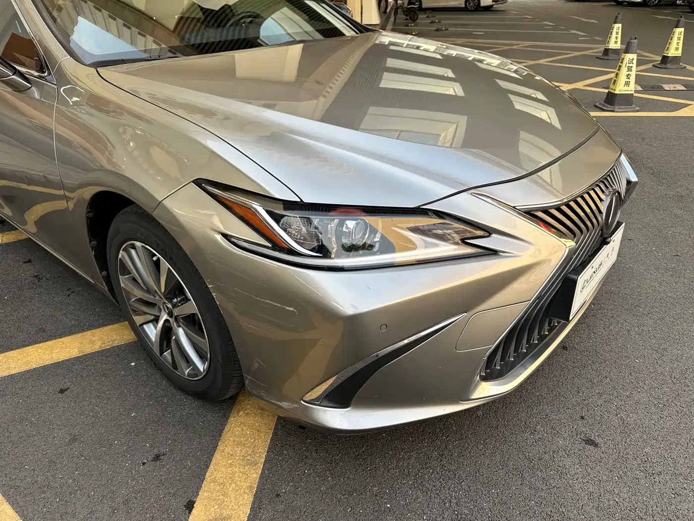 Lexus ES 2020 Model 300h Excellence Edition China V фото 3