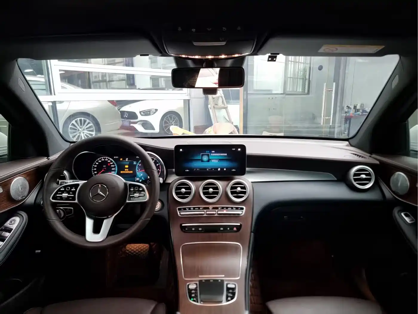 Mercedes-Benz GLC 2021 GLC 300 L 4MATIC Sporty фото 7
