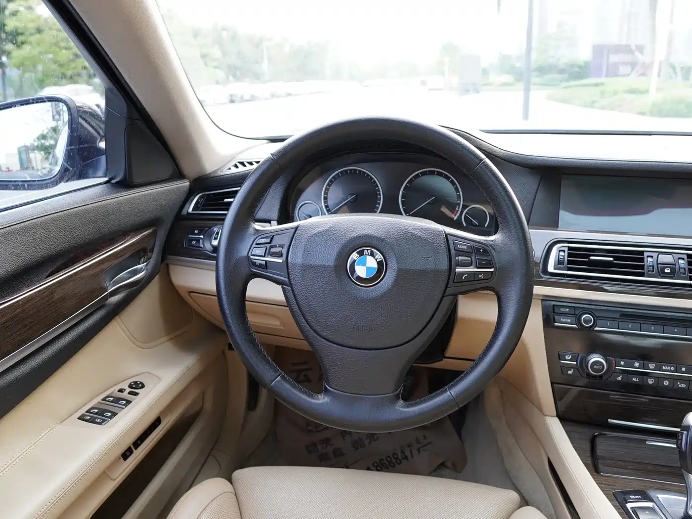 BMW 7 Series 2009 730Li Luxury фото 8