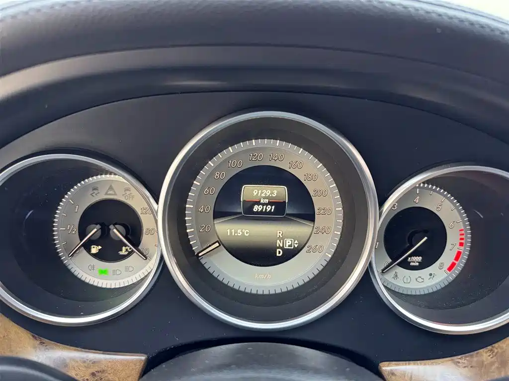 Mercedes-Benz CLS 2012 CLS 300 CGI фото 17
