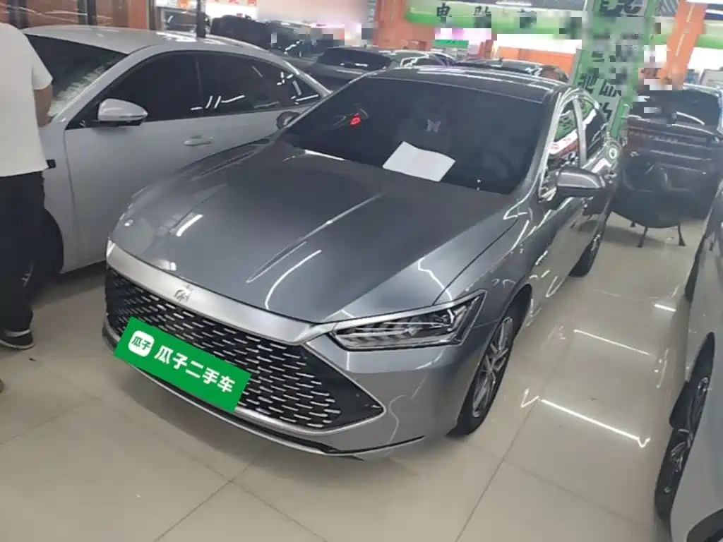 BYD Qin PLUS 2023 Champion Edition DM-i 120KM Excellence