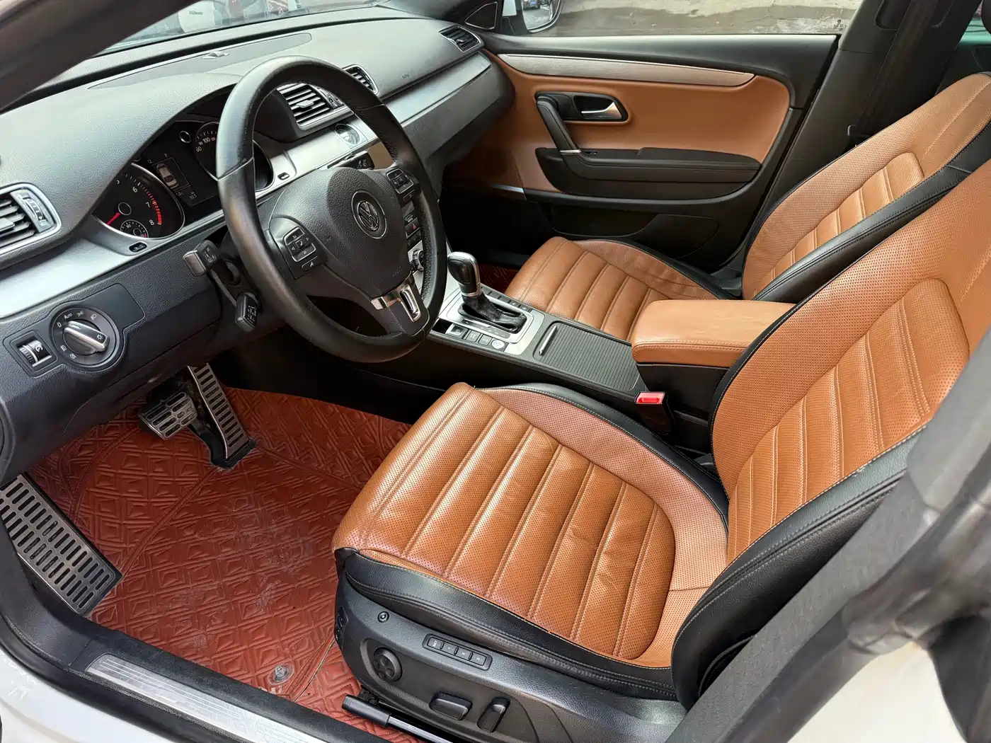 Volkswagen FAW-Volkswagen CC 2015 1.8TSI Luxury фото 8