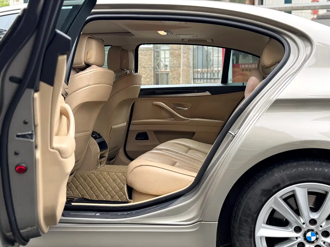 BMW 5 Series 2011 520Li Elegance фото 12