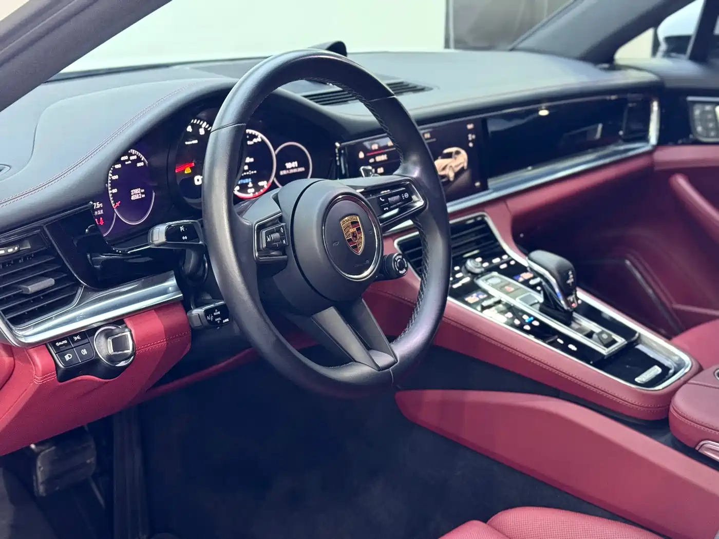 Porsche Panamera 2023 Facelift Panamera Executive Long Wheelbase Platinum Edition 2.9T фото 14