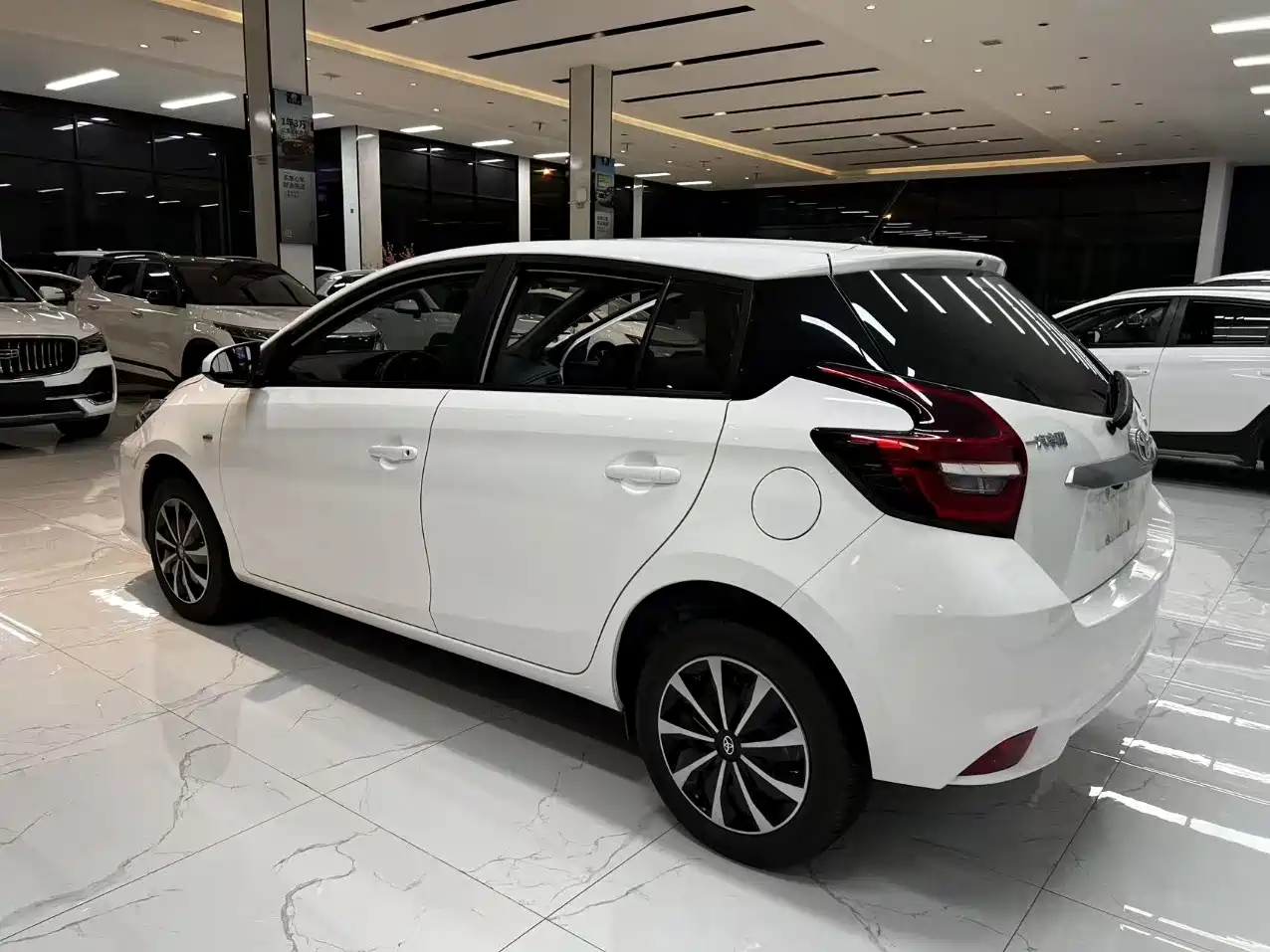 Toyota Vios FS 2021 1.5L CVT Fengchi Edition фото 7