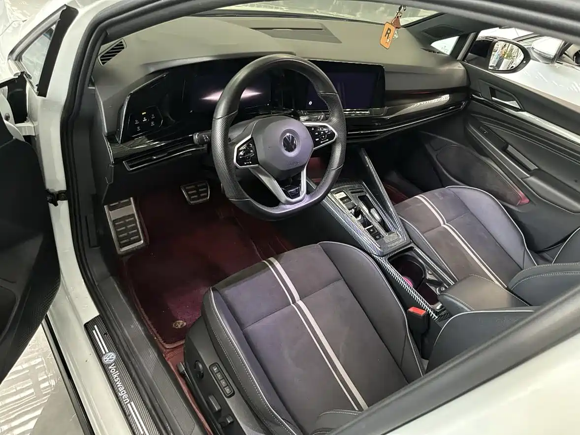 Volkswagen Golf 2023 280TSI DSG R-Line Lite фото 5