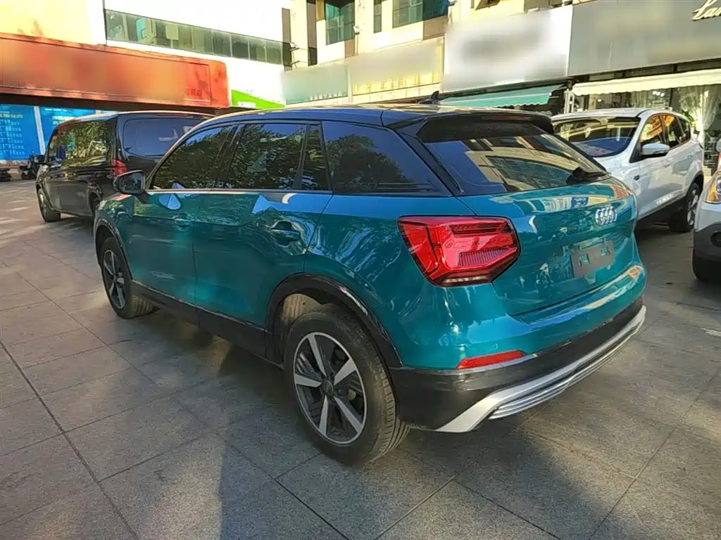 AUDI Q2L E-TRON