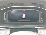 Photo 6 - Volkswagen Tiguan L