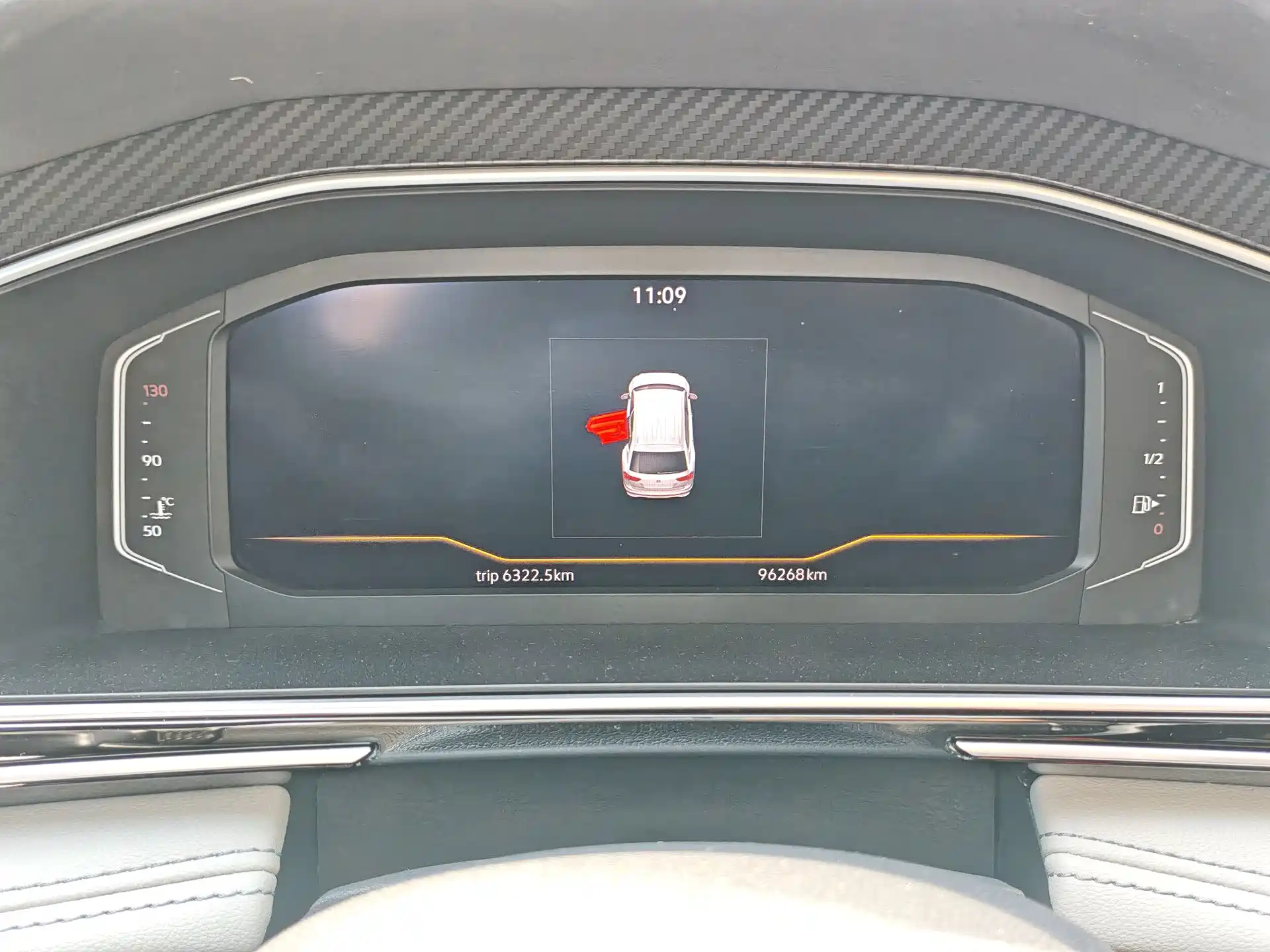 Photo 6 - Volkswagen Tiguan L