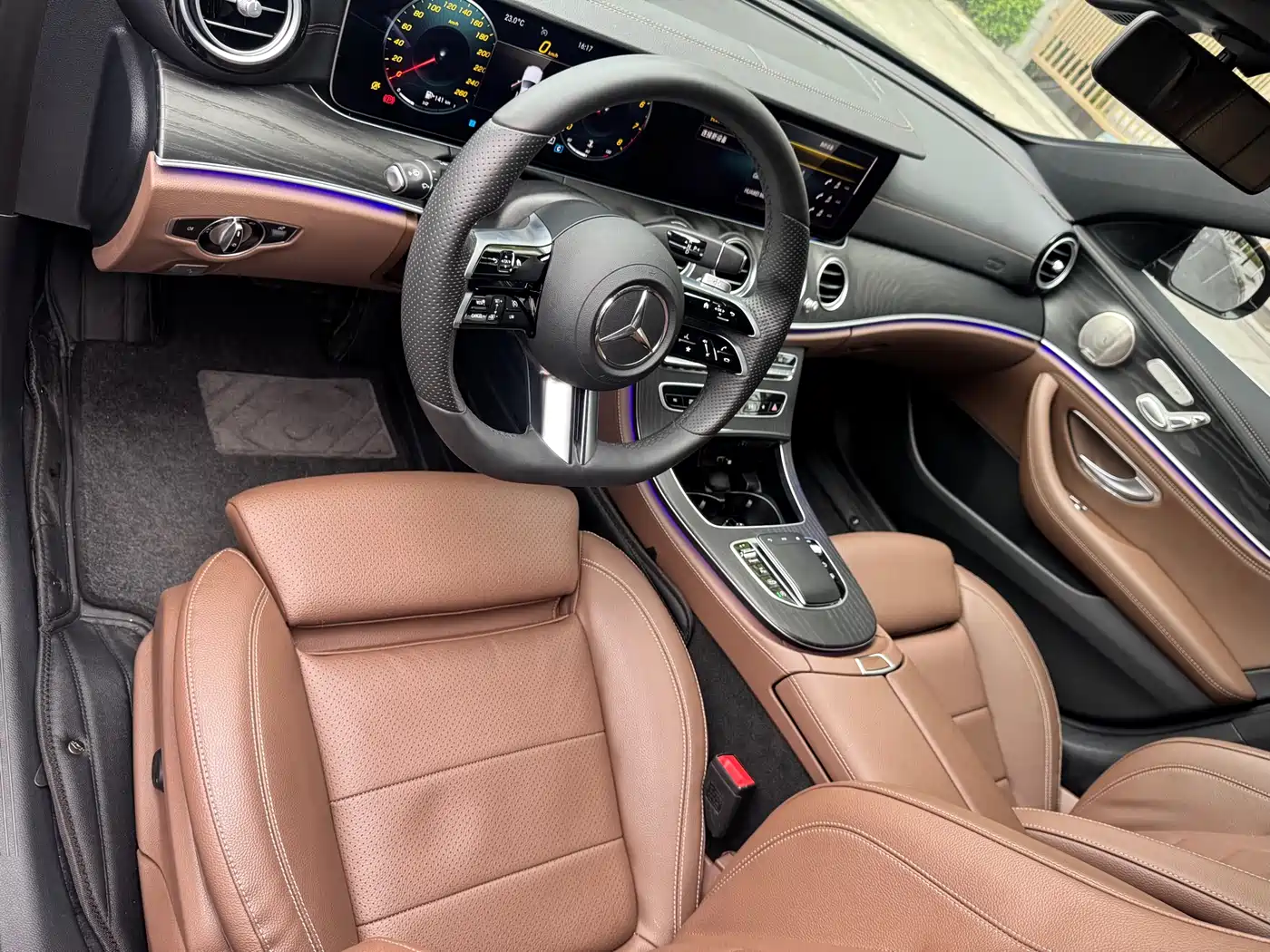 MERCEDES-BENZ E CLASS