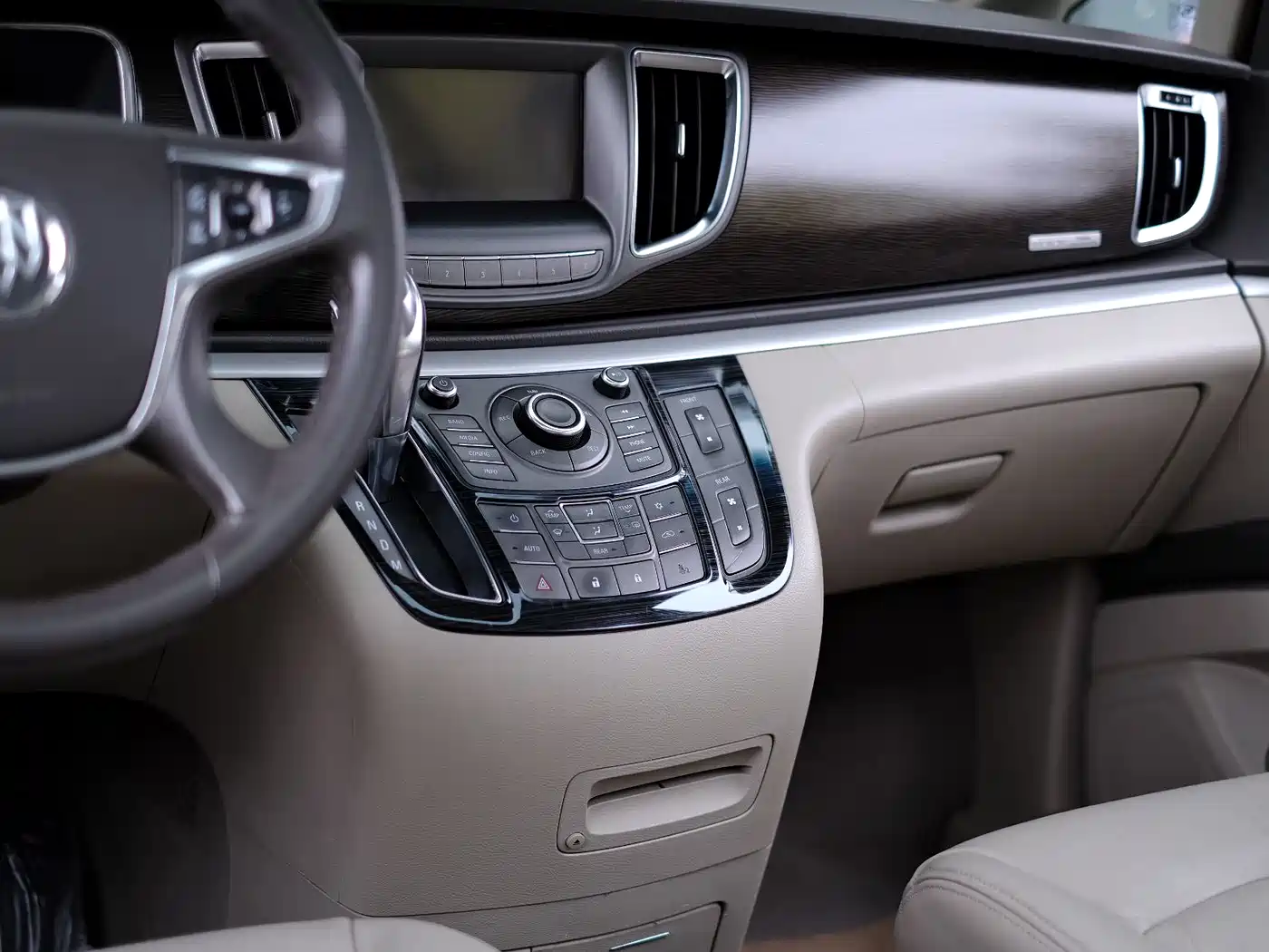 Buick GL8 2013 2.4L LT Luxury Business Executive Edition фото 57