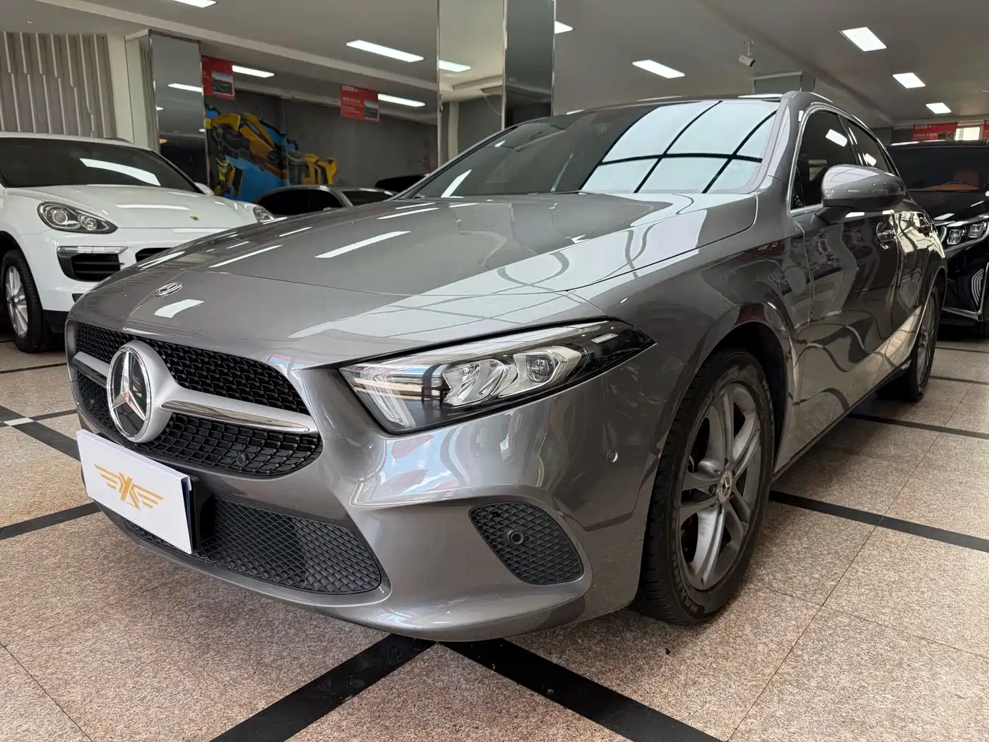 Mercedes-Benz A-Class (Import) 2019 A 200 Dynamic Version