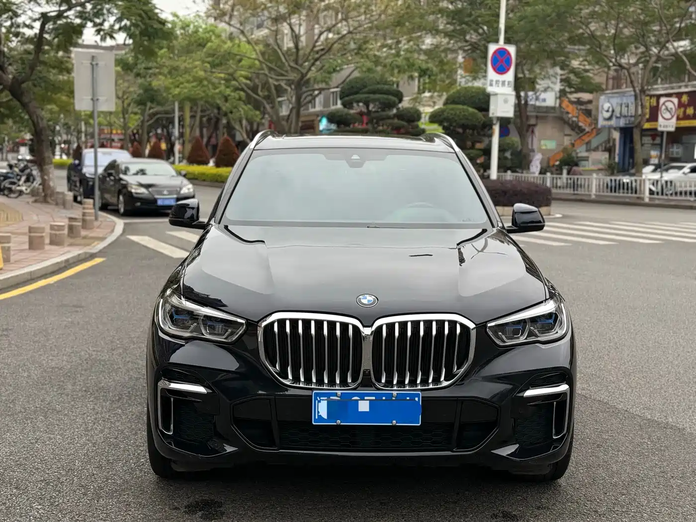 BMW X5 2023 xDrive 40Li M Sport Package фото 2