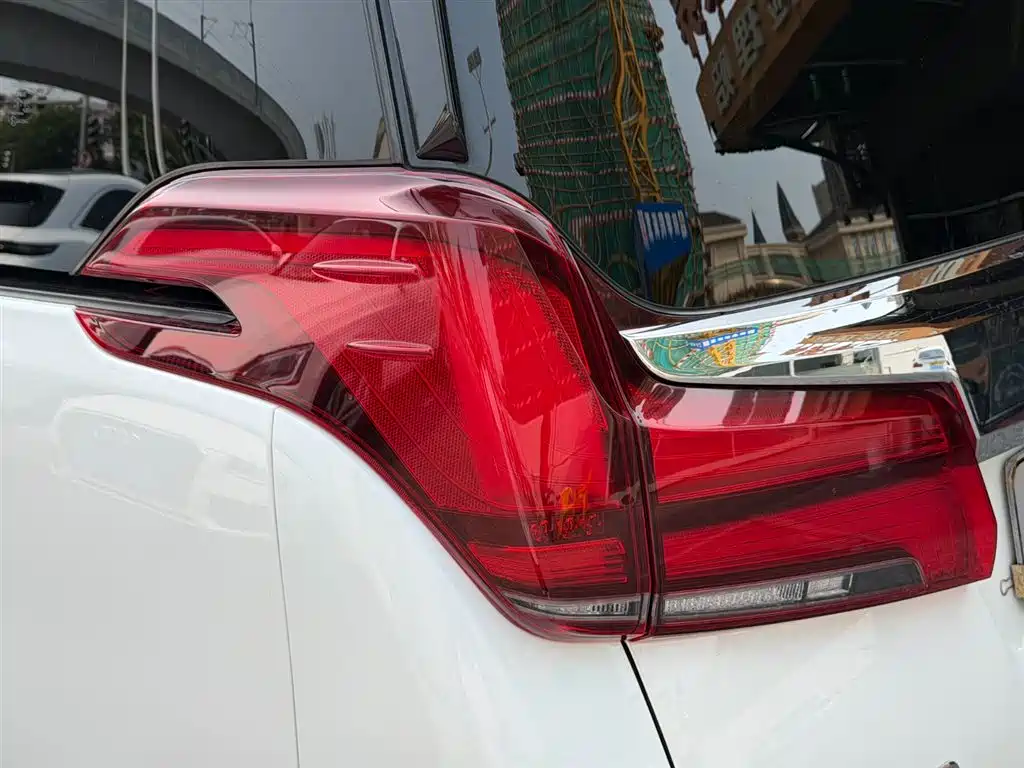 Toyota Alphard 2021 Hybrid 2.5L Premium фото 19