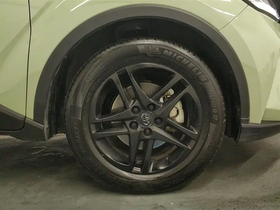 Toyota C-HR 2022 2.0L Leading Edition фото 6