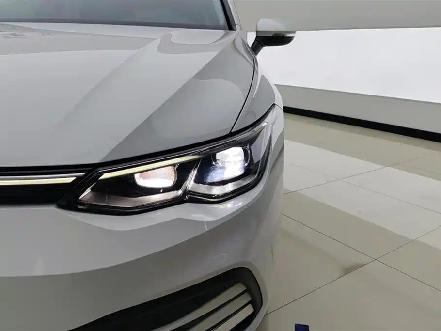 Volkswagen Golf 2023 Facelift 280TSI DSG Pro фото 5