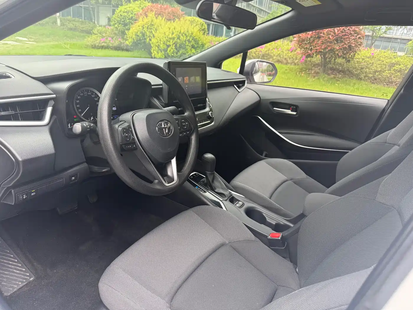Toyota Levin 2022 Dual Engine 1.8H E-CVT Leading Edition фото 8