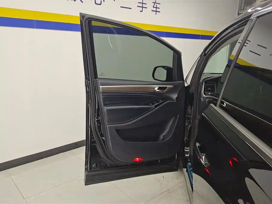 GAC Trumpchi Trumpchi M8 2023 Leading Series 390T Premium Edition фото 7