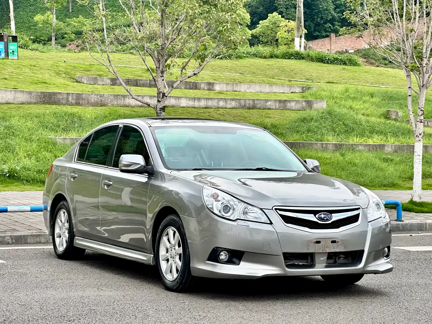 Subaru Legacy 2010 2010 Model 2.0i Luxury