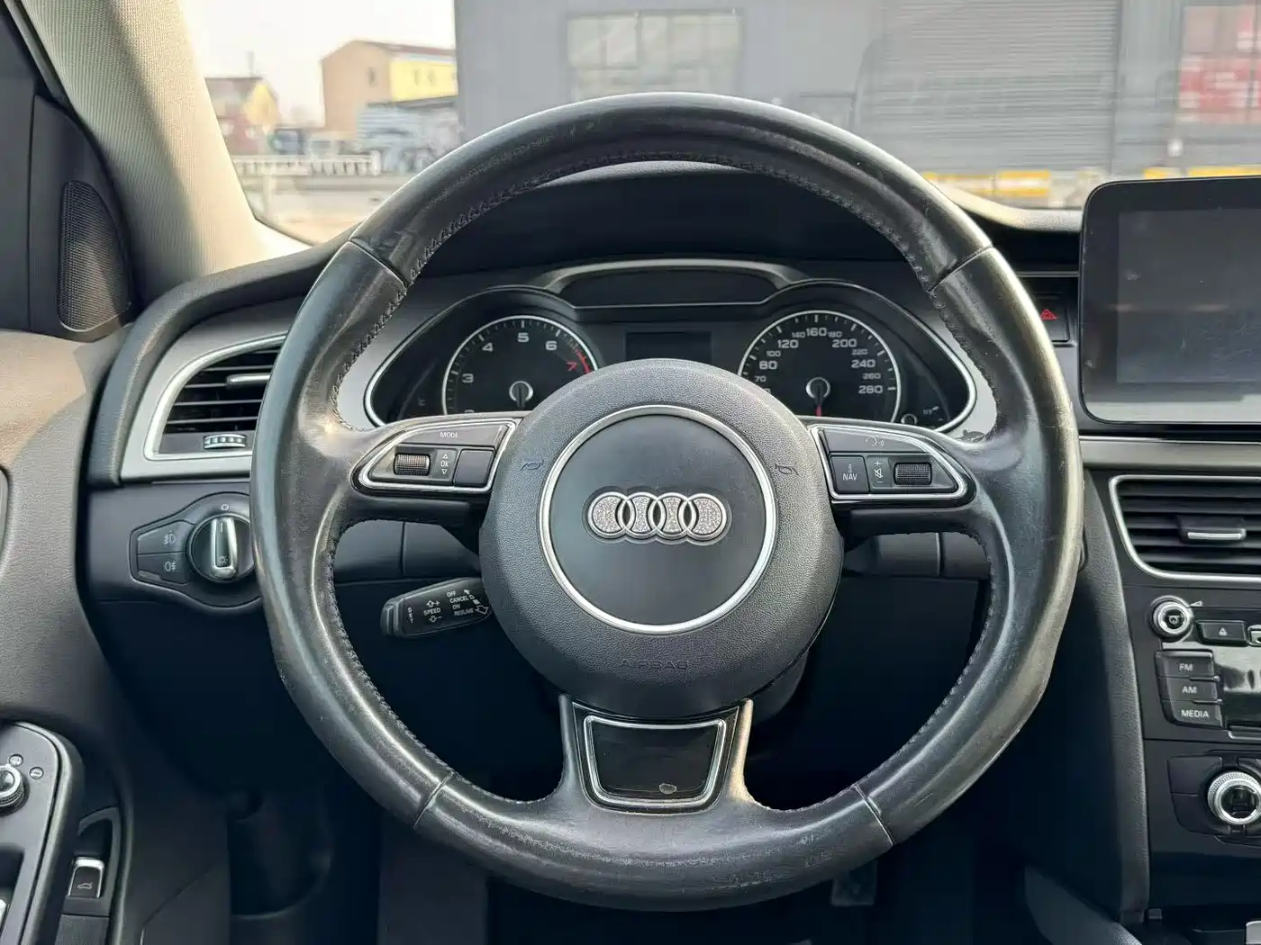 Audi A4L 2015 35 TFSI Auto Standard фото 8