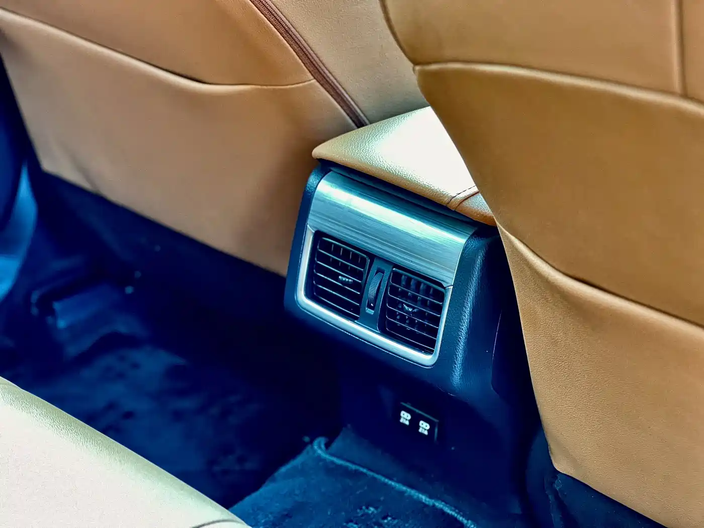 Toyota Camry 2019 Facelift Hybrid 2.5HG Luxury Edition фото 11