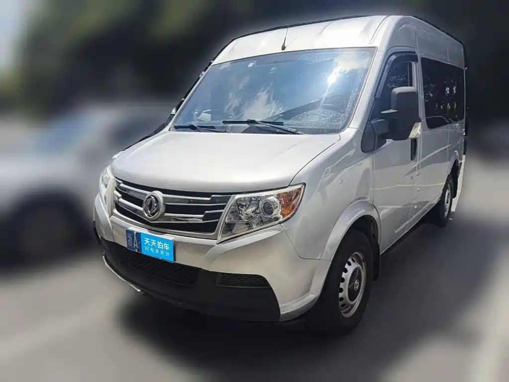 Dongfeng Yufeng Yufeng 2020 2020 Model 2.3T Economy Standard Edition Logistics Vehicle Short Wheelbase Medium Roof 5-9 Seats WP2.3