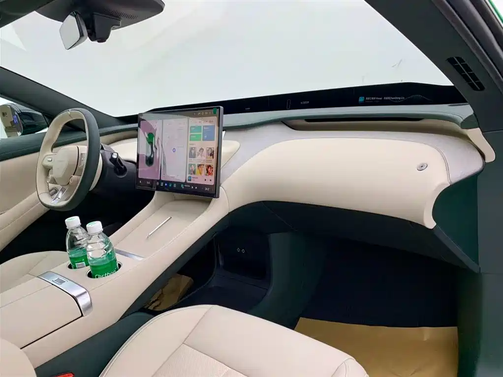 XIAOMI CAR XIAOMI YU7