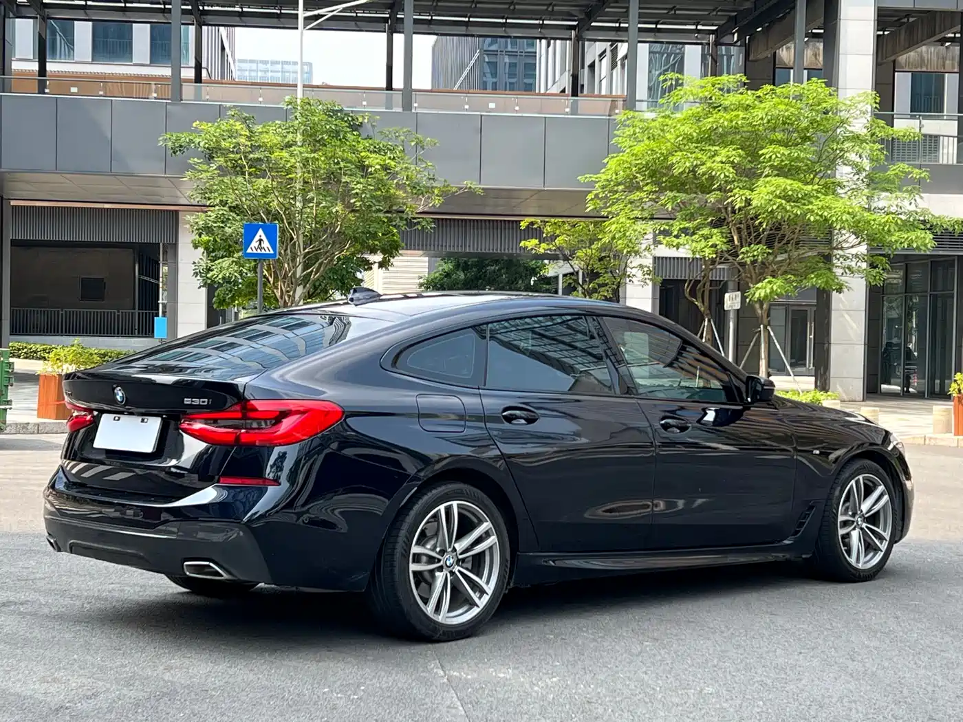 BMW 6 Series GT 2020 630i M Sport Package фото 7